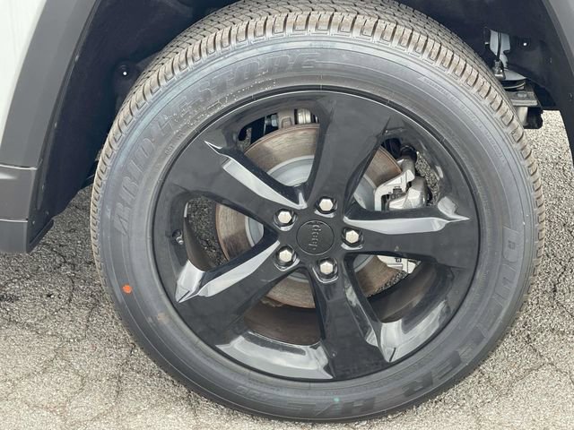 New 2025 Jeep Grand Cherokee L Altitude image 11