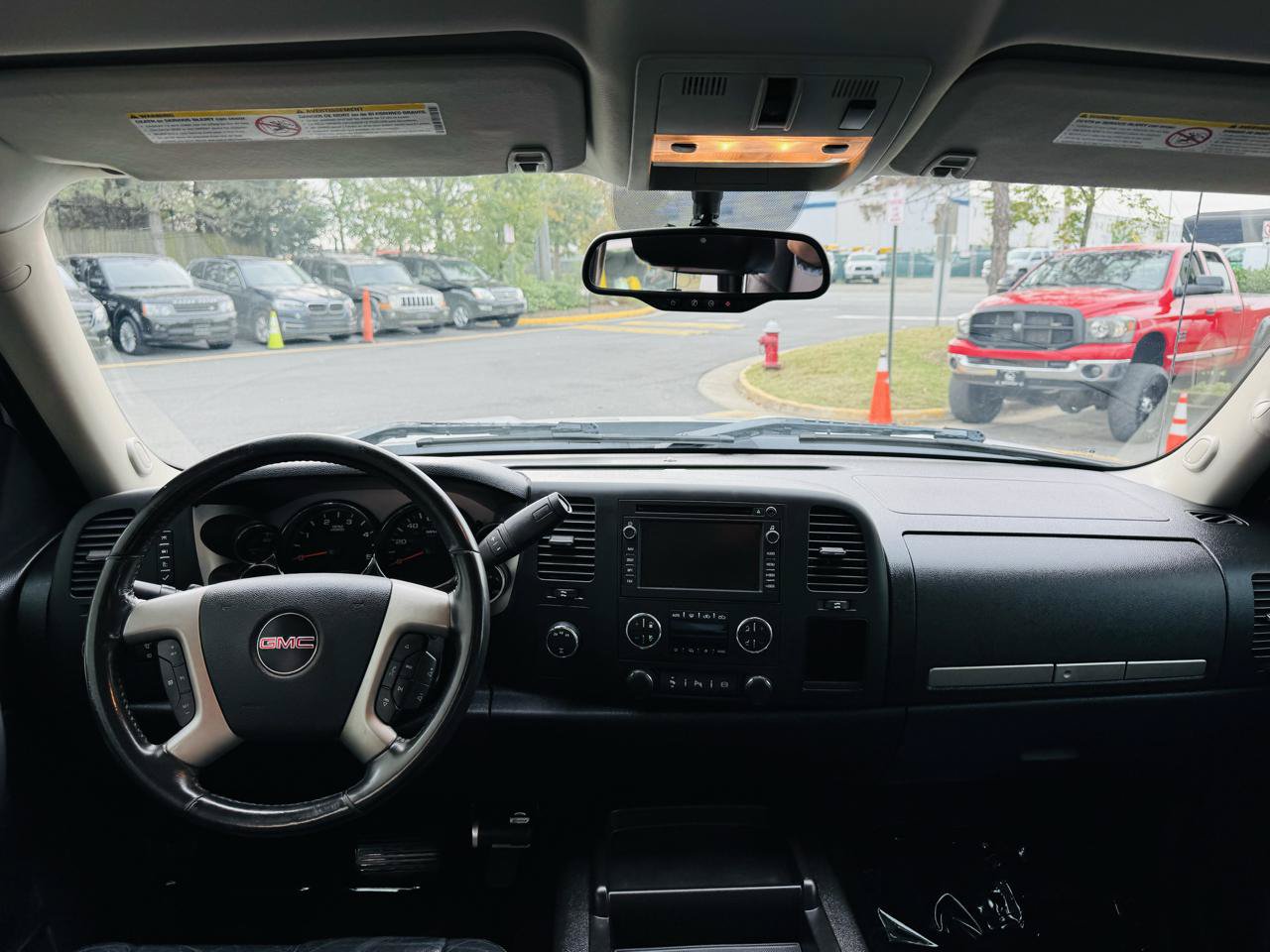 Used 2011 GMC Sierra 3500 SLE w/ SLE Preferred Package AWD/4WD image 17