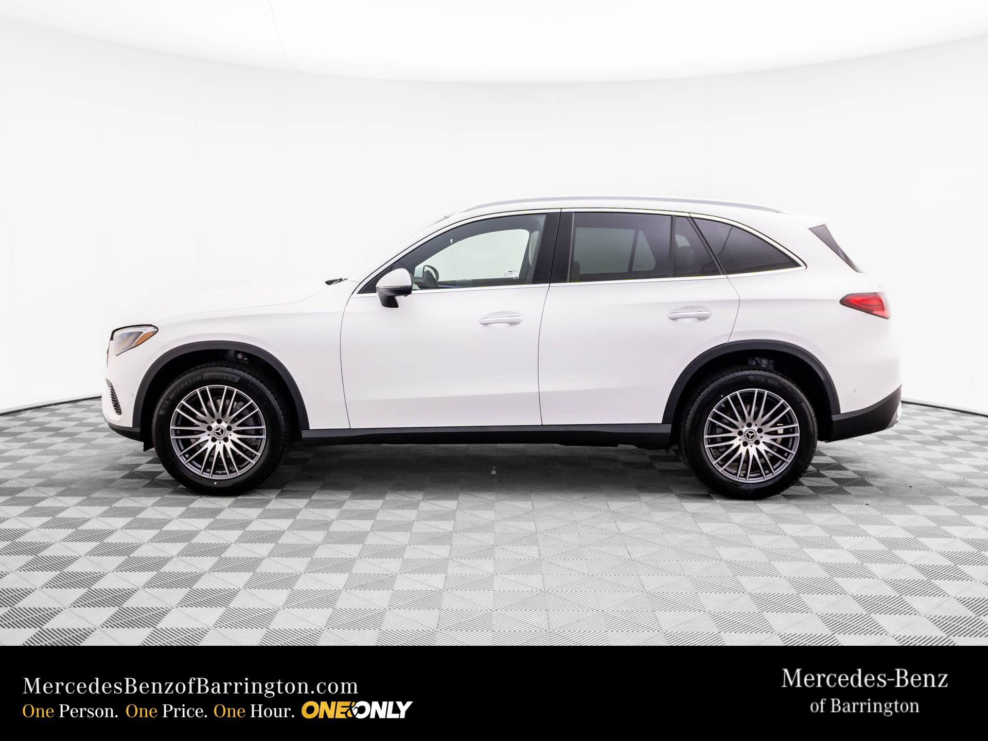 New 2026 Mercedes-Benz GLC 300 4MATIC image 2
