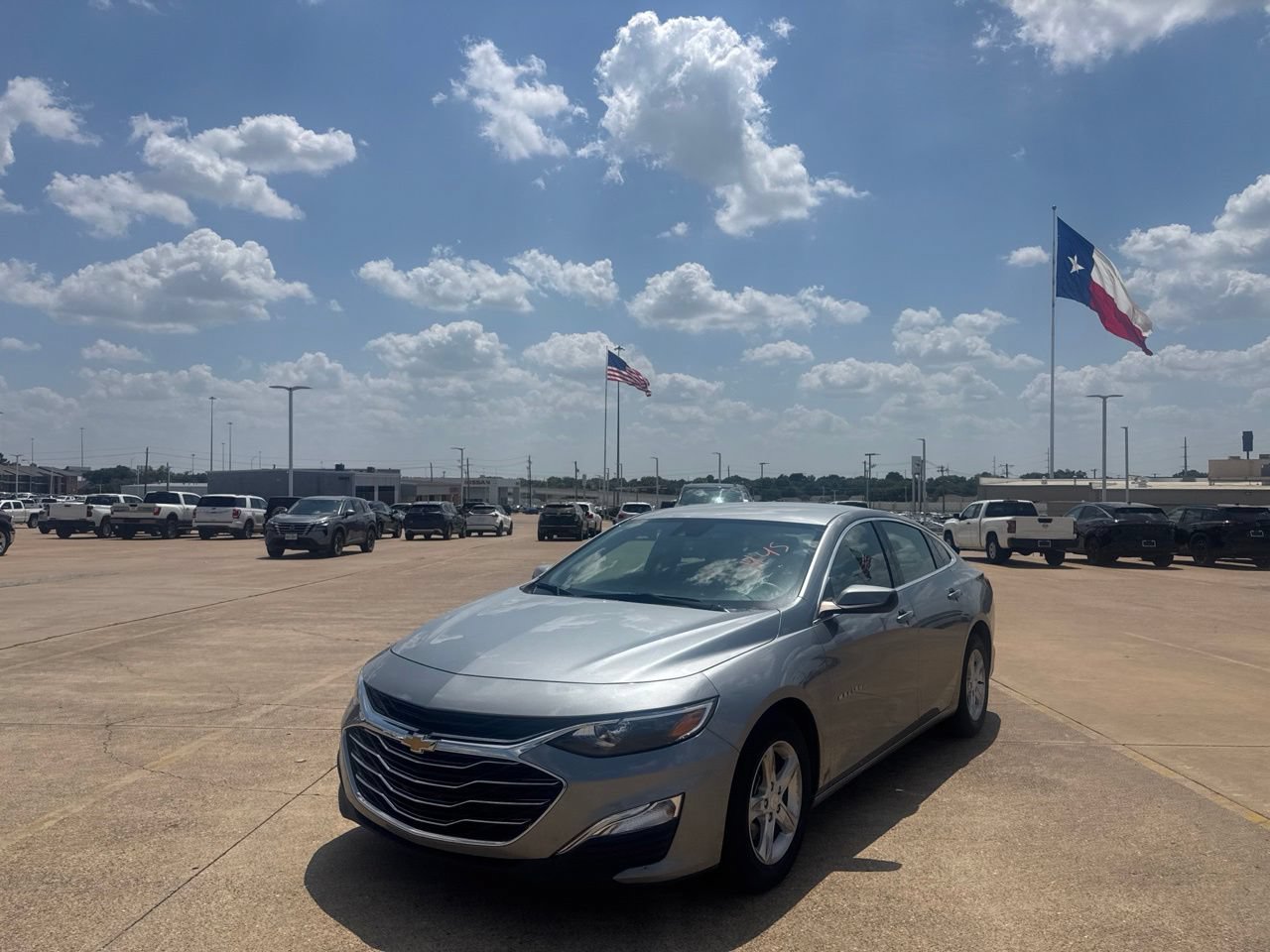 Used 2025 Chevrolet Malibu LS FWD image 7
