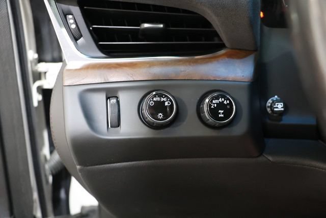 Used 2019 Cadillac Escalade ESV Luxury AWD/4WD image 18