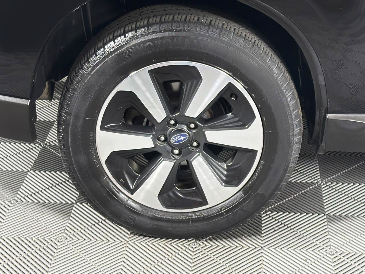 Used 2017 Subaru Forester 2.5i Premium AWD/4WD image 30