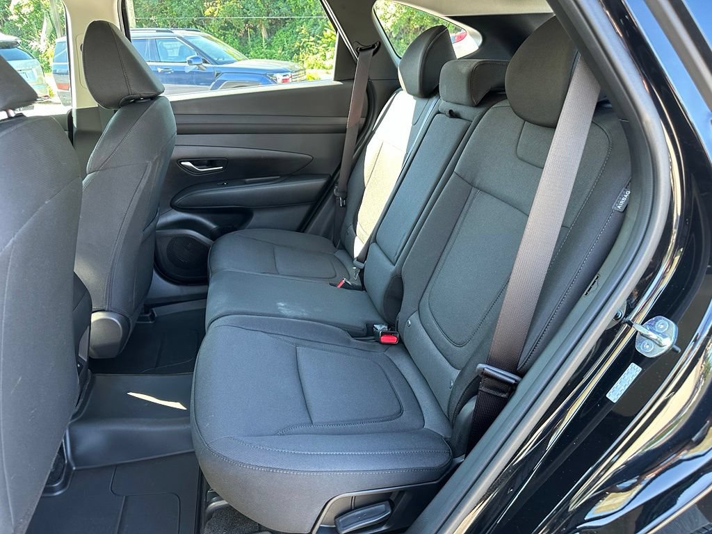 Certified 2025 Hyundai Tucson SE AWD/4WD image 11