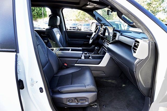 Used 2025 Toyota Tundra Limited w/ TRD Off-Road Package AWD/4WD image 12