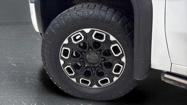 Used 2024 GMC Sierra 3500 Denali Ultimate AWD/4WD image 40