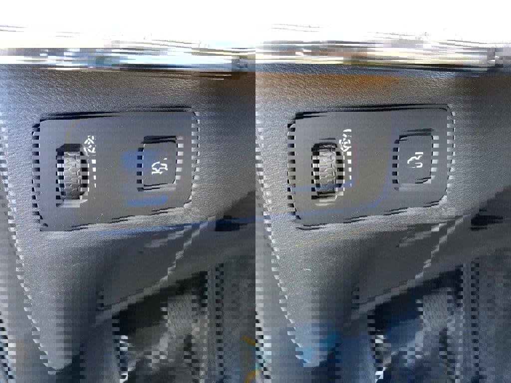 Used 2022 Volvo XC90 T6 Inscription w/ Advanced Package image 13