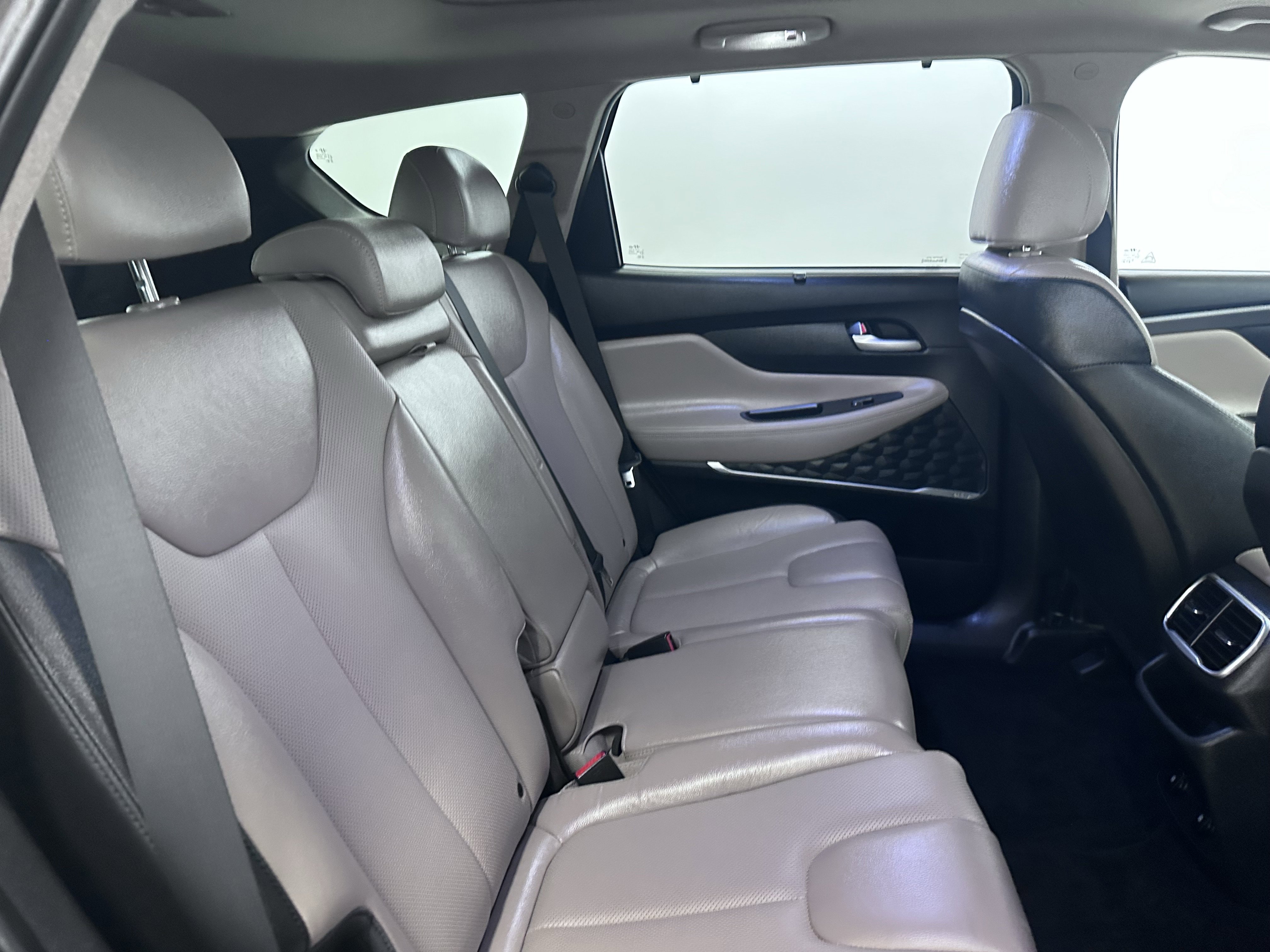 Used 2020 Hyundai Santa Fe SEL FWD image 43