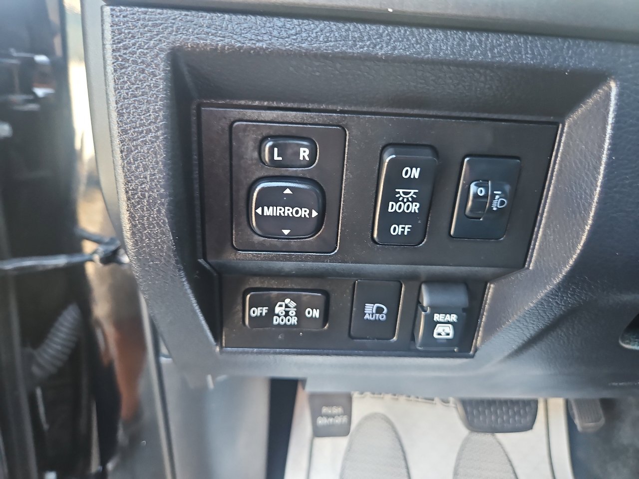 Used 2020 Toyota Tundra SR5 image 26