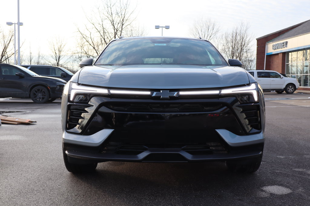 New 2026 Chevrolet Blazer EV SS w/ LPO, Blackout Package AWD/4WD image 8