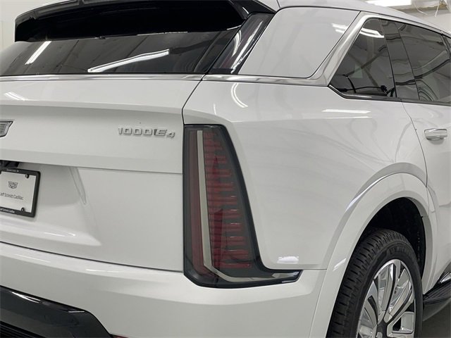 New 2025 Cadillac Escalade IQ Luxury 1 w/ LPO, Radiant Package image 16