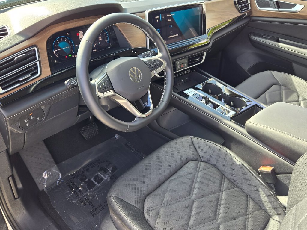Certified 2026 Volkswagen Atlas SE w/ Panoramic Sunroof Package FWD image 11
