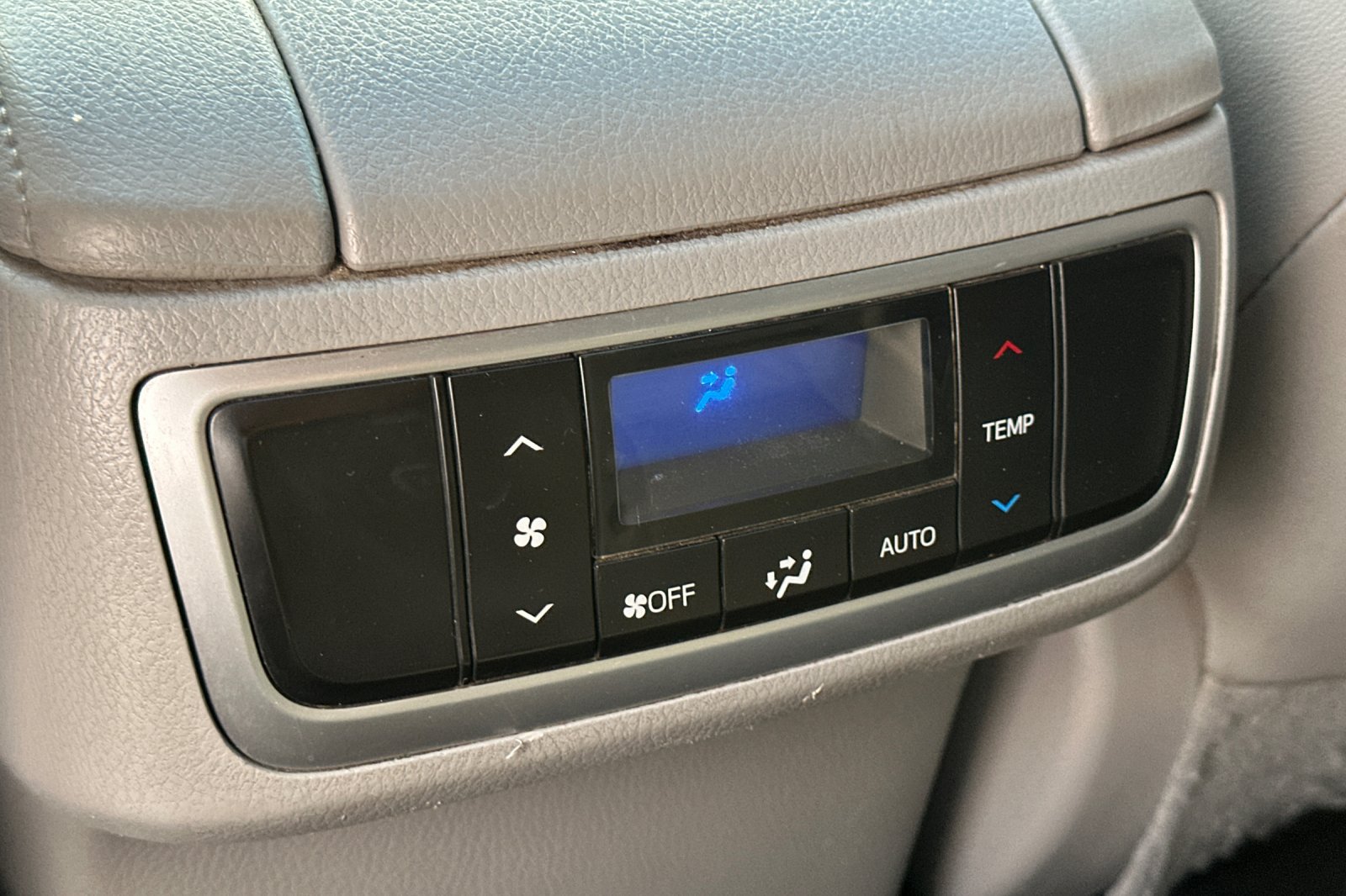 Used 2016 Toyota Highlander Limited AWD/4WD image 41