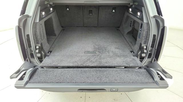 Used 2025 Land Rover Range Rover SE image 14