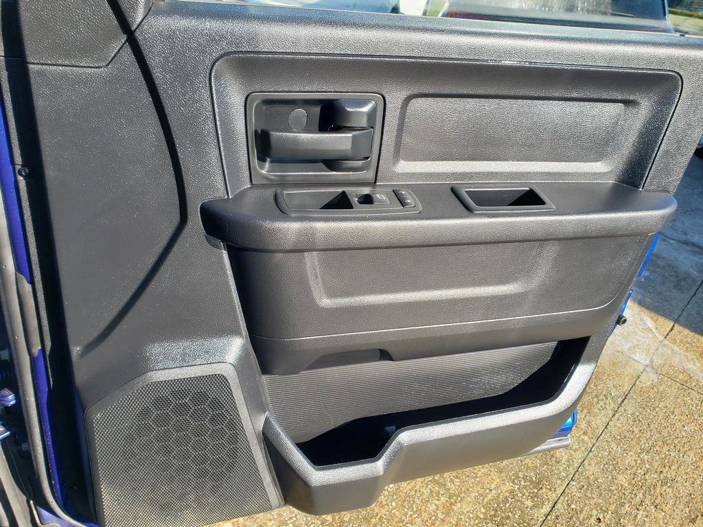 Used 2016 RAM 1500 Express image 26