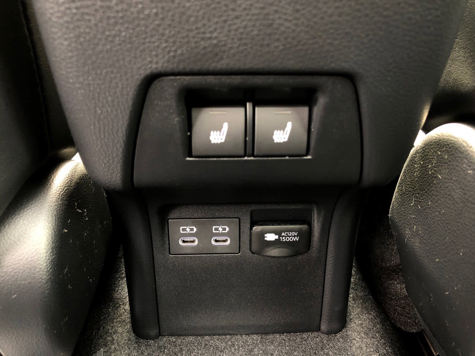 New 2025 Toyota Prius Plug-In Hybrid FWD image 18