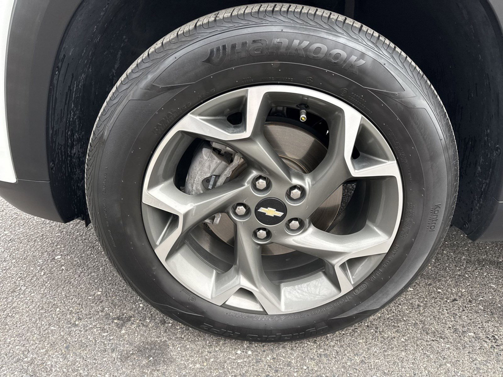 Used 2024 Chevrolet Trax LT w/ Driver Confidence Package image 11