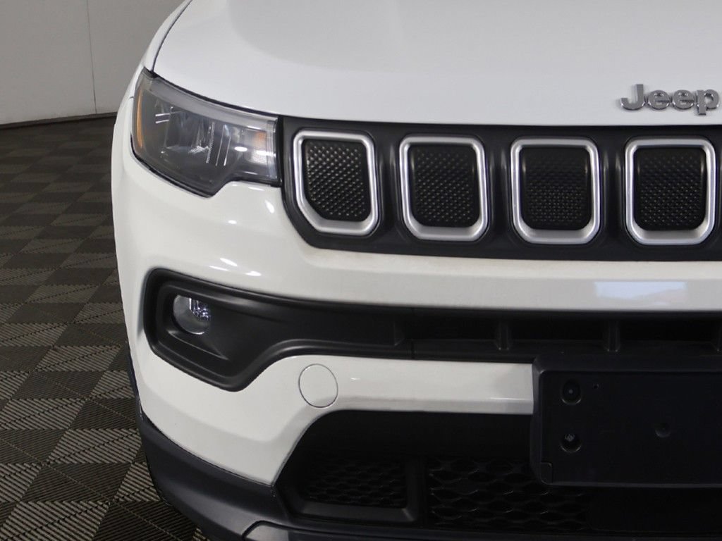 Used 2022 Jeep Compass Latitude AWD/4WD image 11