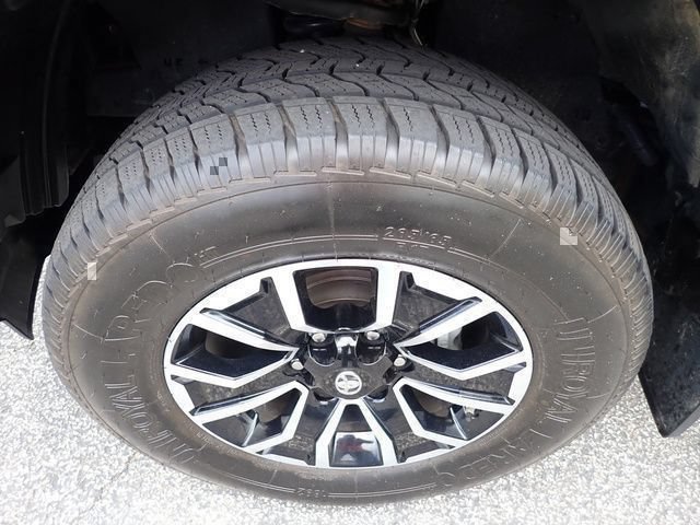 Used 2021 Toyota Tacoma TRD Sport AWD/4WD image 12