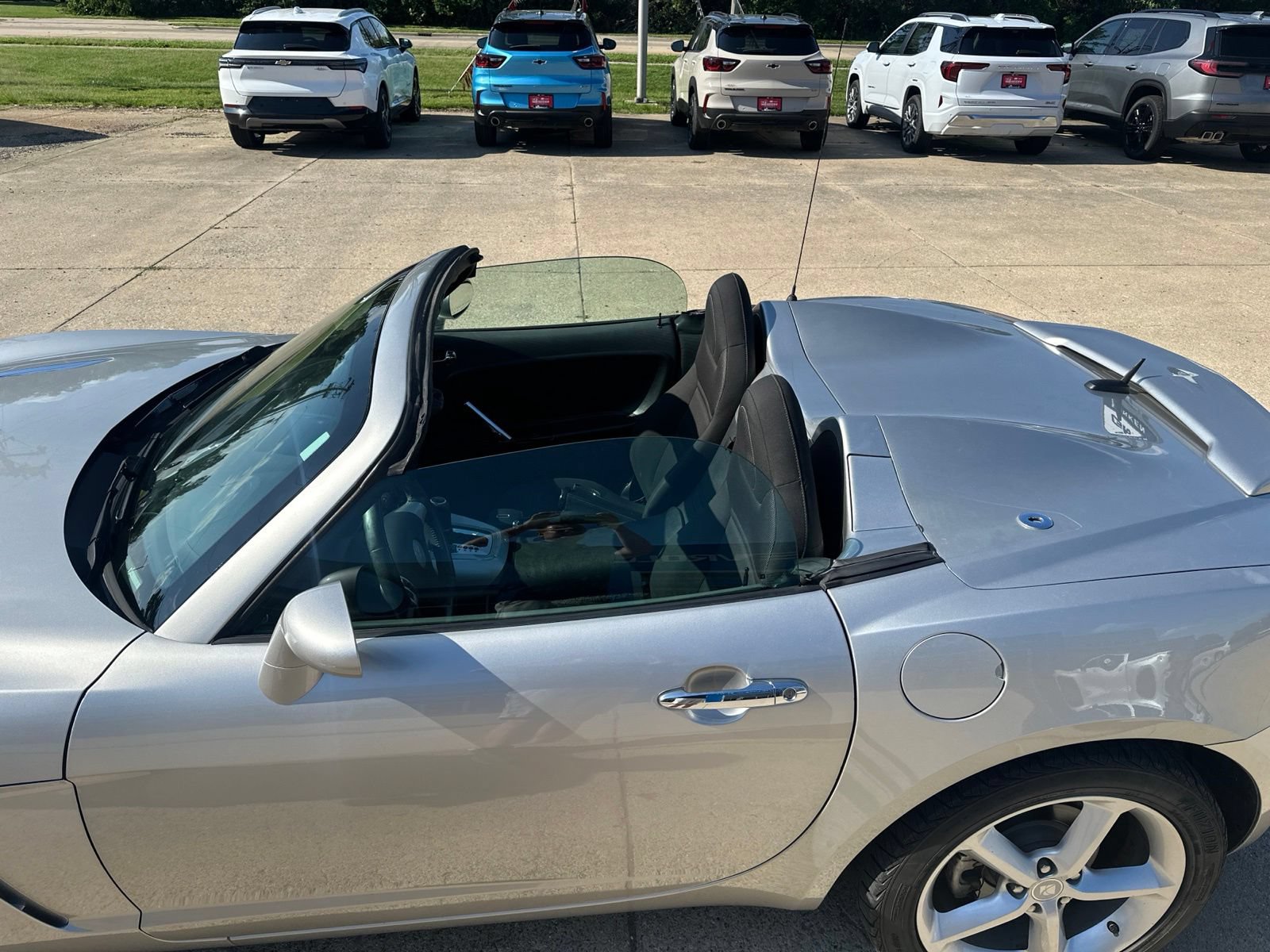 Used 2009 Saturn Sky RWD image 9