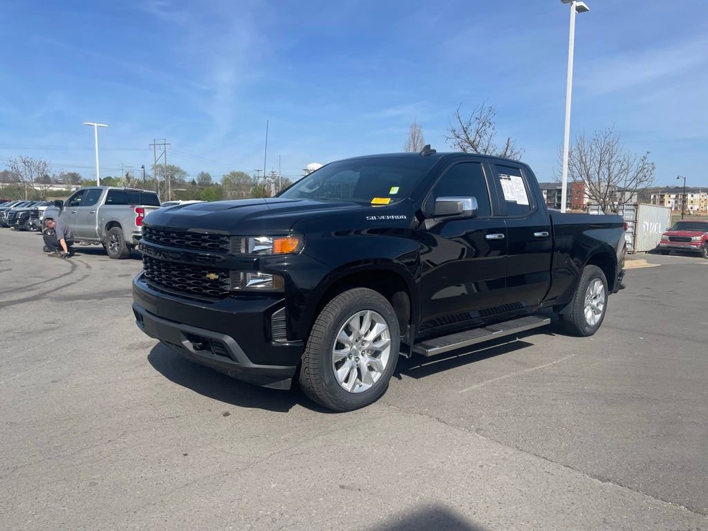 Used 2021 Chevrolet Silverado 1500 Custom RWD image 3
