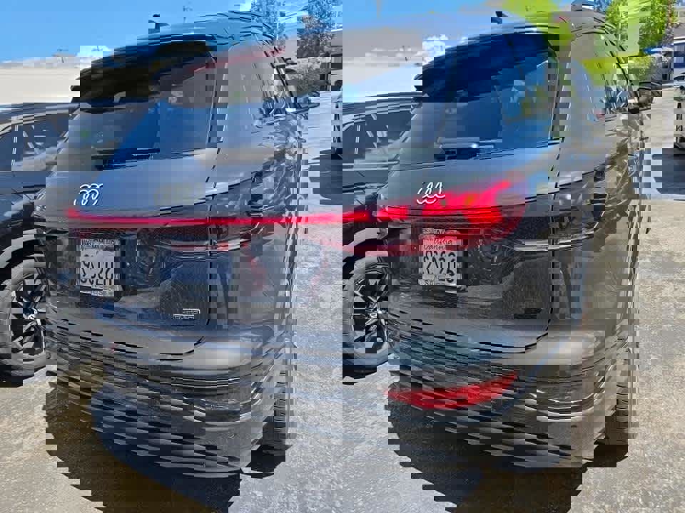 Used 2025 Audi Q6 e-tron Premium Plus w/ Premium Plus image 3