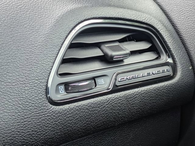 Used 2023 Dodge Challenger SXT RWD image 28