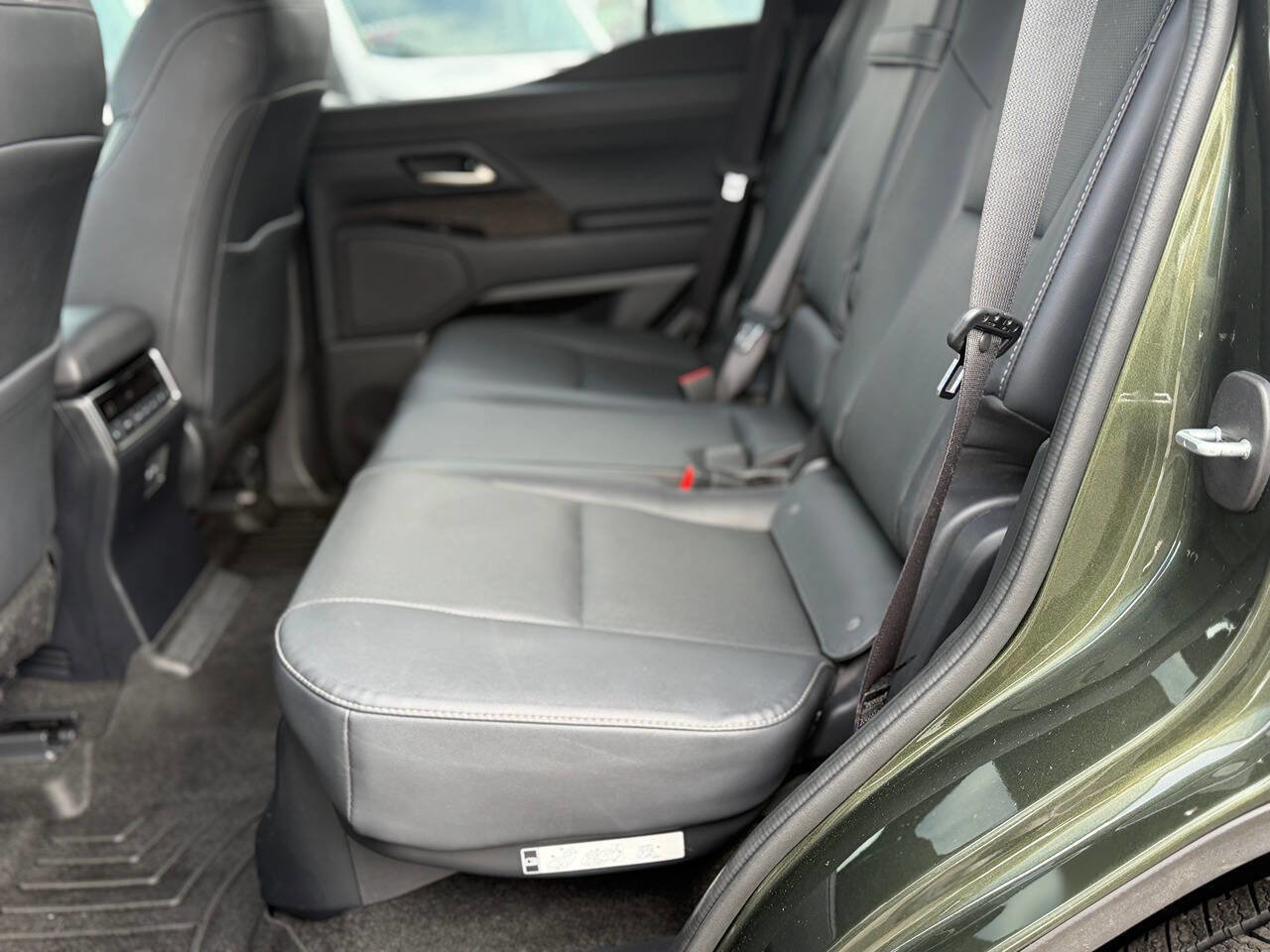 Used 2025 Lexus GX 550 w/ Accessory Package (31) image 97