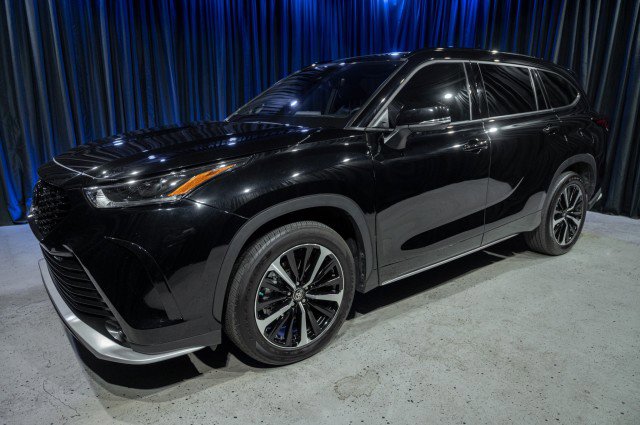 Used 2021 Toyota Highlander XSE