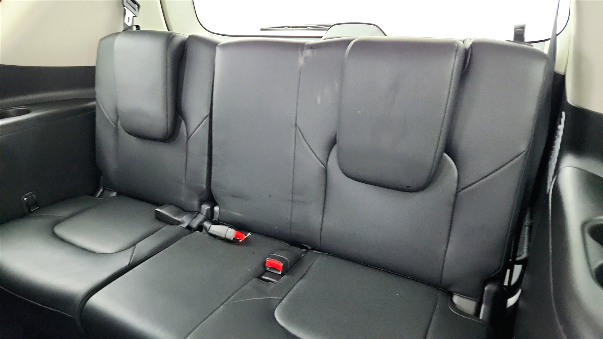 Used 2024 Nissan Armada SL w/ Captain's Chairs Package image 18