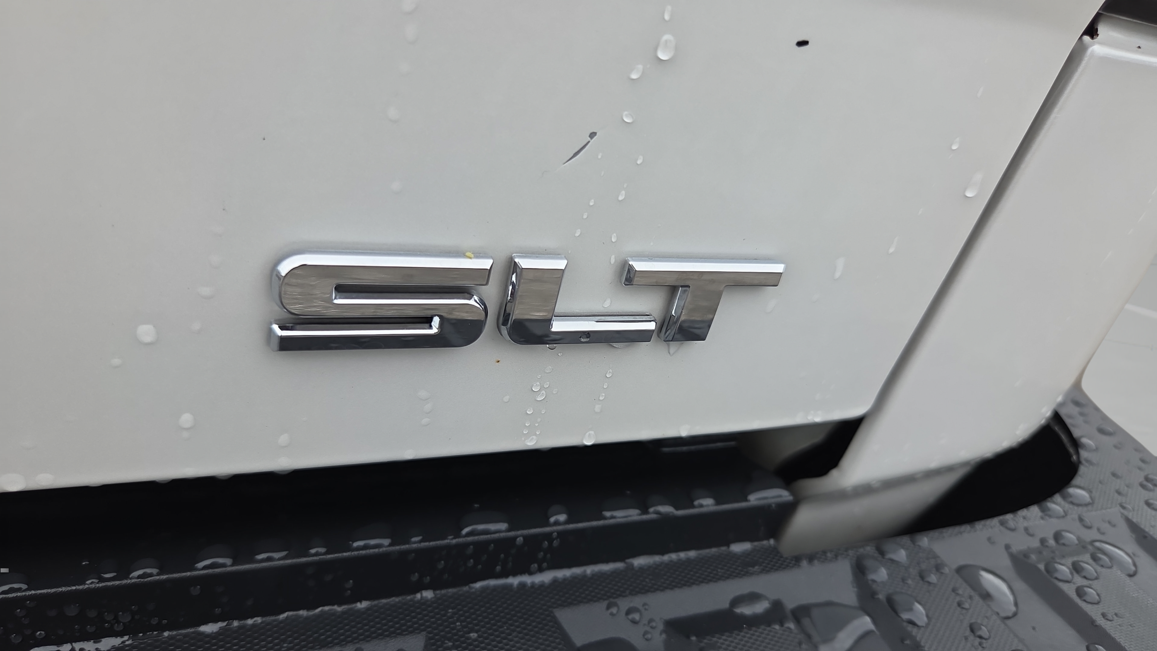 Certified 2018 GMC Sierra 1500 SLT w/ Enhanced Driver Alert Package RWD image 18