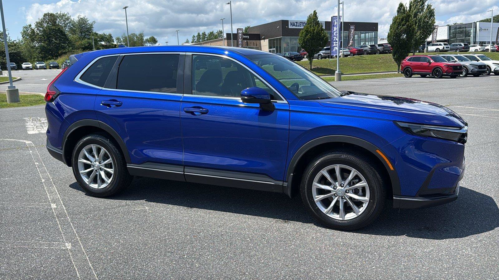 Used 2025 Honda CR-V EX image 3