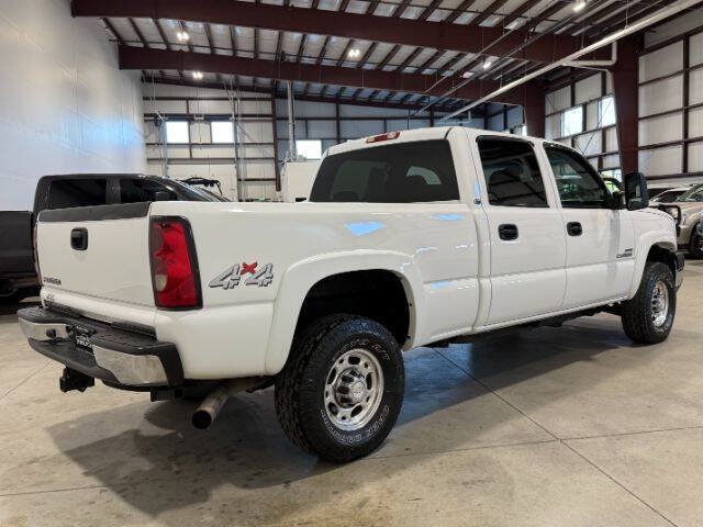 Used 2007 Chevrolet Silverado 2500 LT w/ Heavy-Duty Power Package AWD/4WD image 8