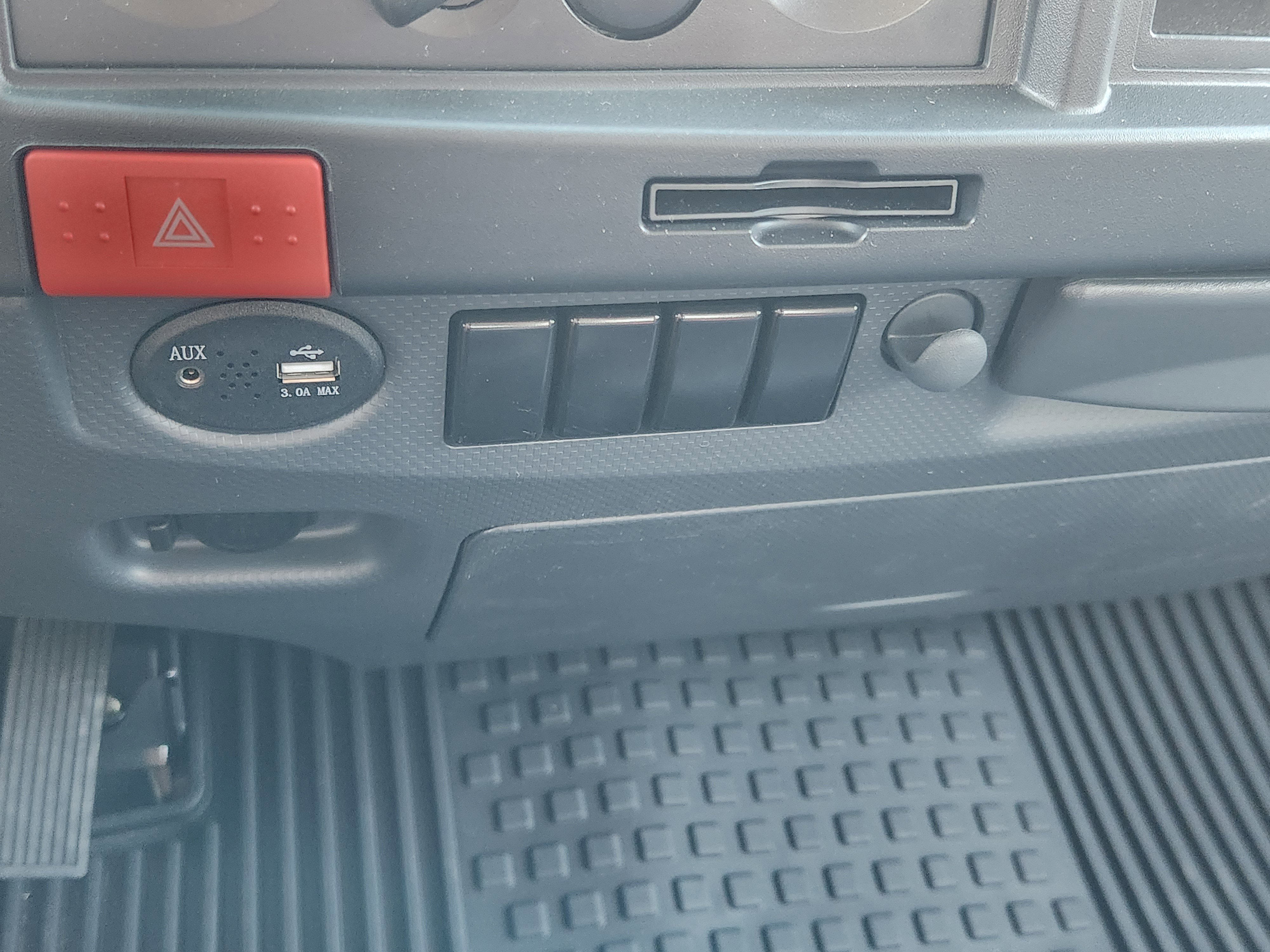 New 2024 Chevrolet Low Cab Forward image 18