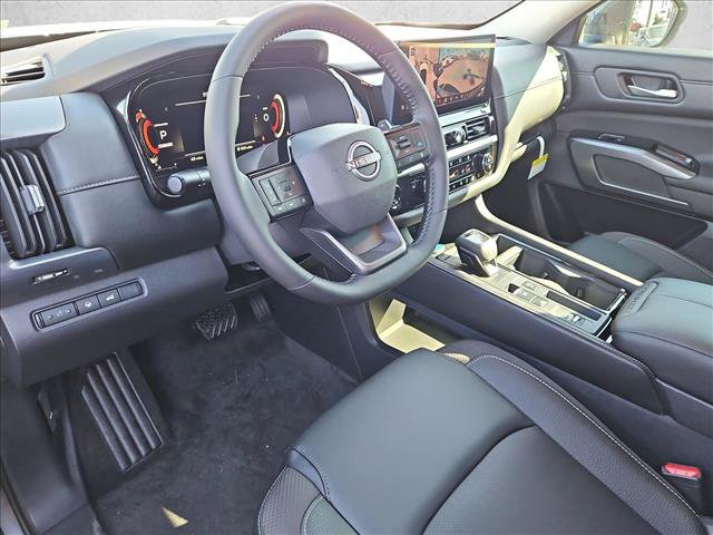 New 2026 Nissan Pathfinder SL FWD image 3