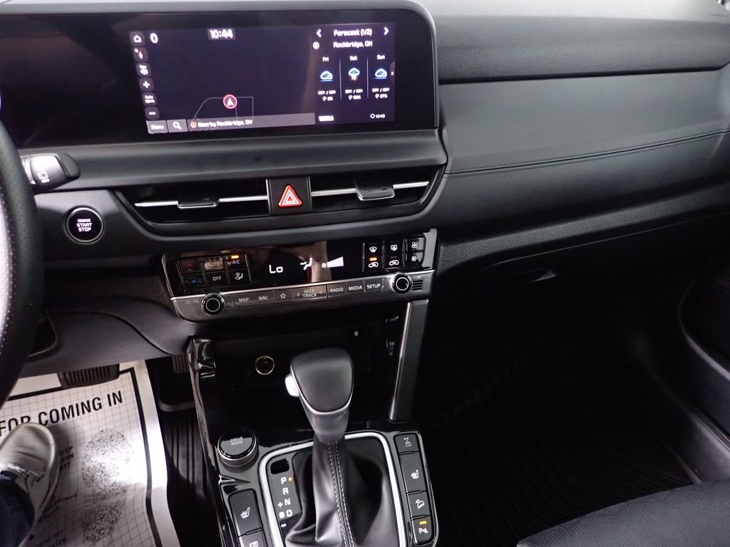 Used 2025 Kia Seltos SX AWD/4WD image 26