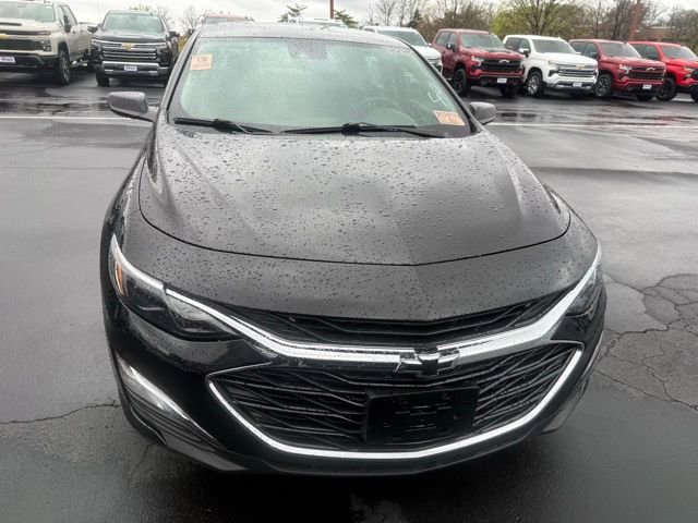 Used 2024 Chevrolet Malibu RS image 2