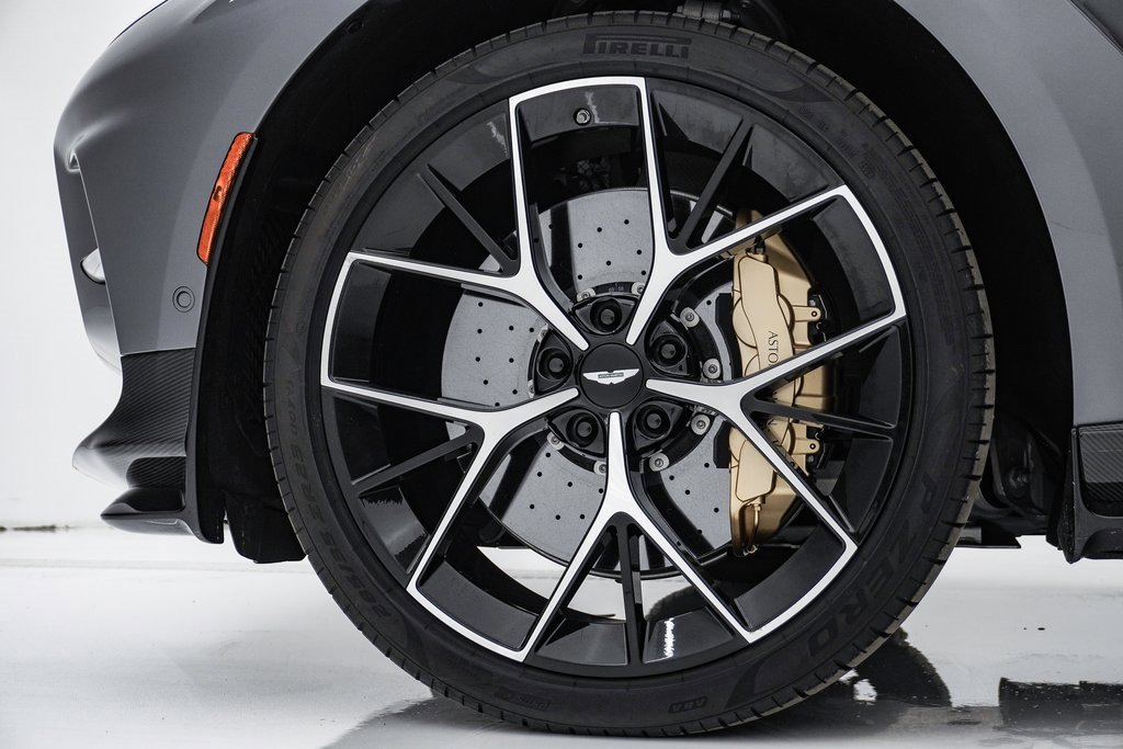 Used 2025 Aston Martin DBX 707 image 15