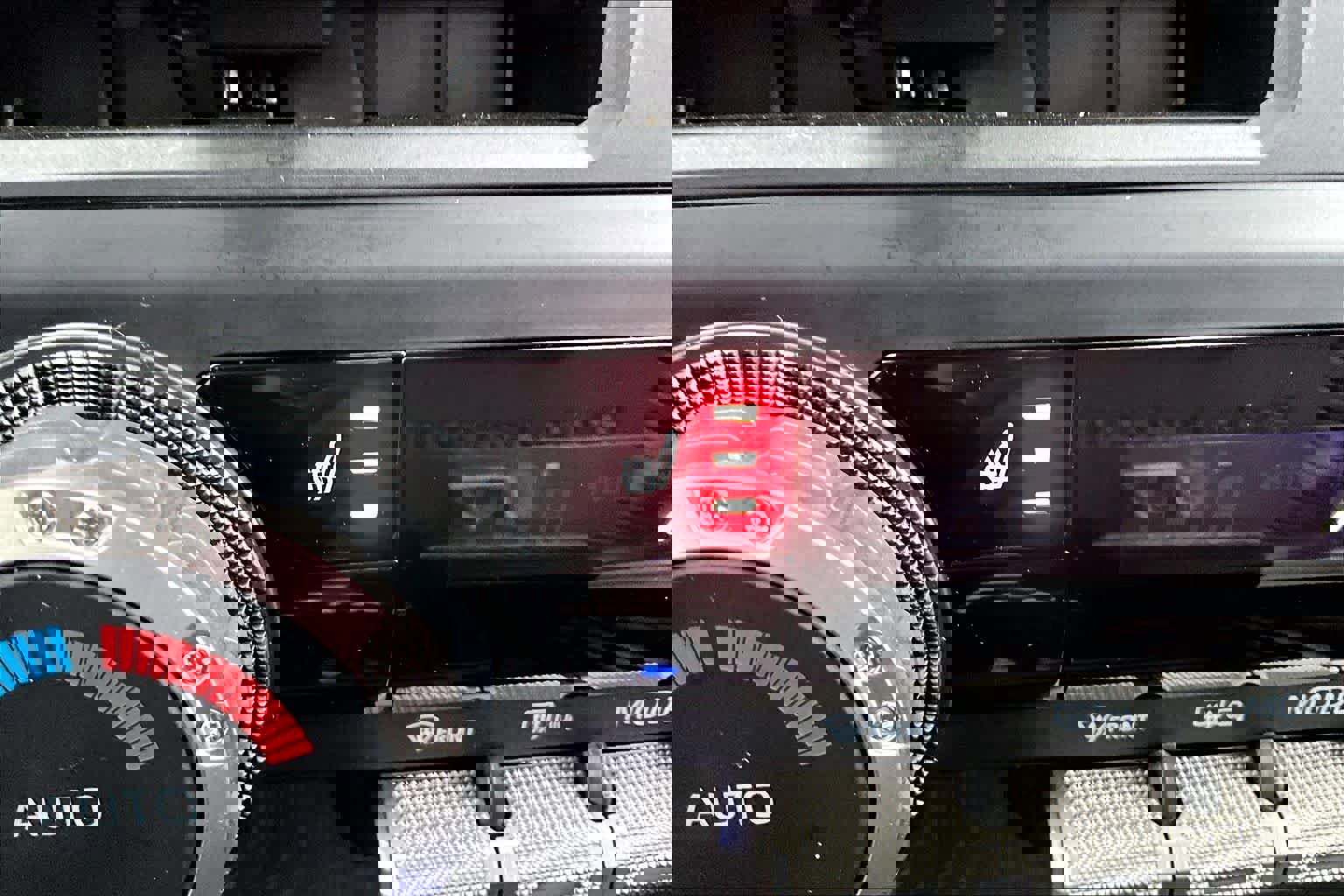 Certified 2025 Toyota Tacoma TRD Off-Road image 35