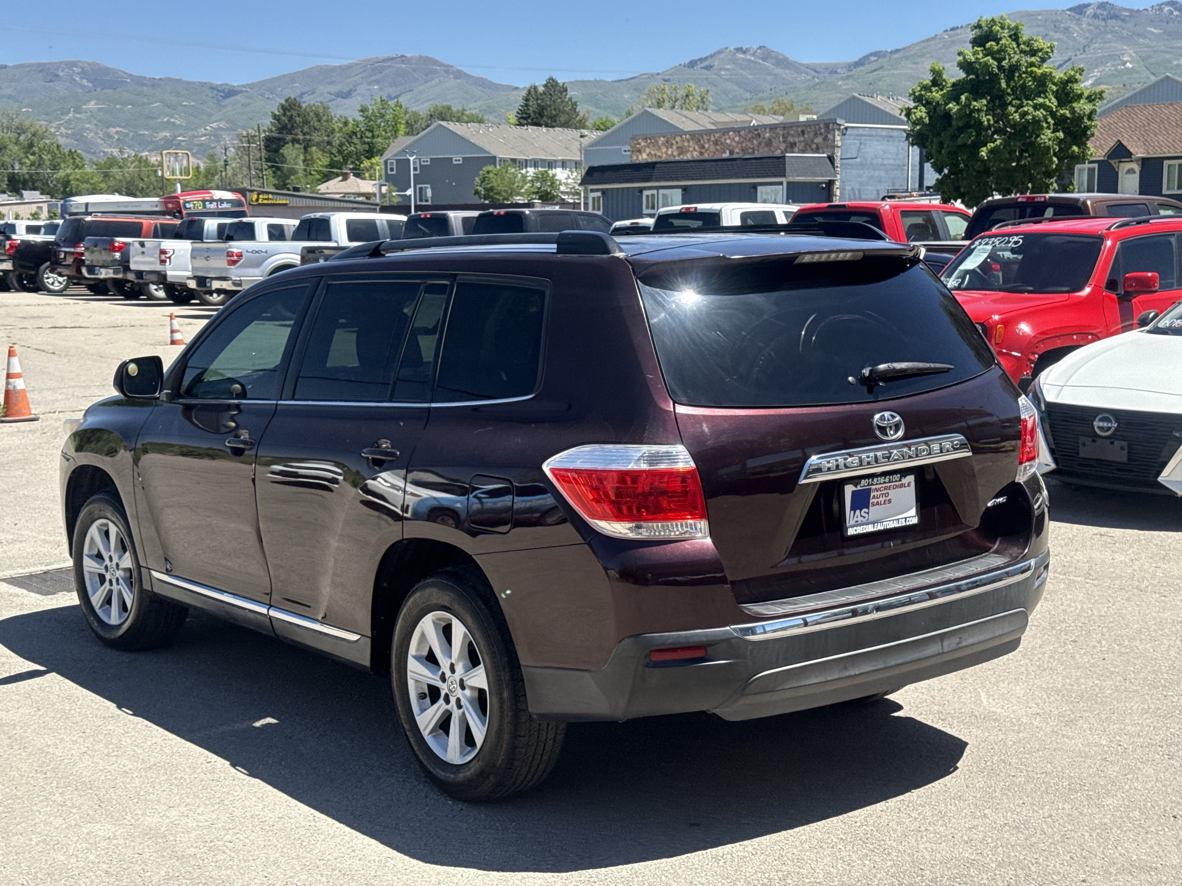 Used 2013 Toyota Highlander Plus AWD/4WD image 6