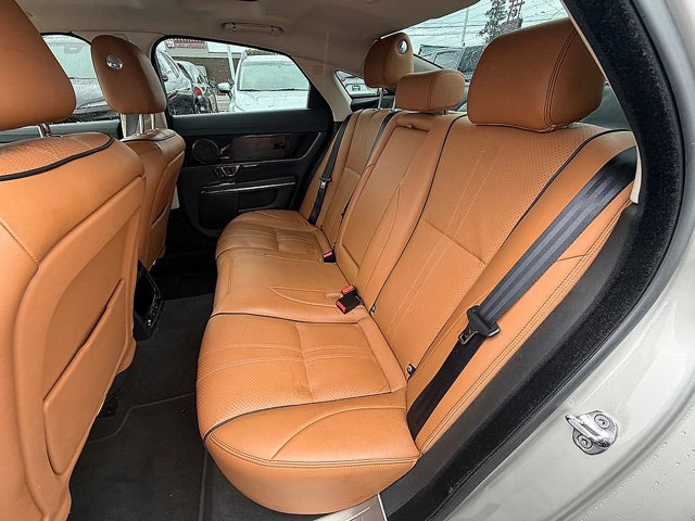 Used 2016 Jaguar XJ R-Sport AWD/4WD image 13