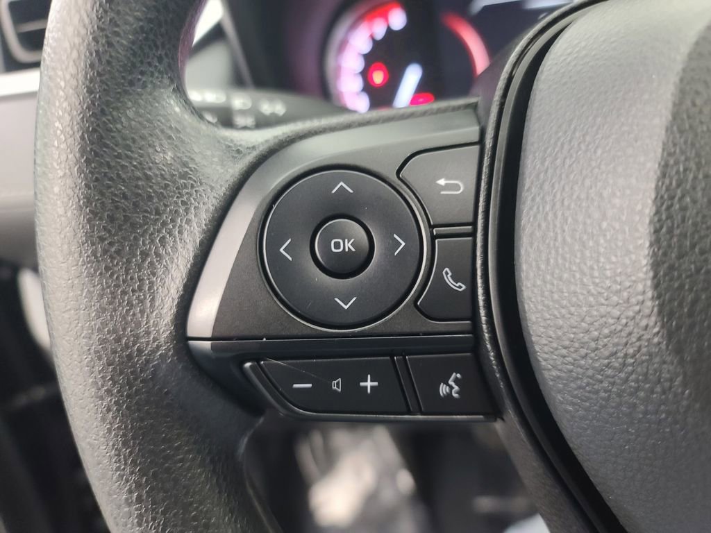 Used 2025 Toyota RAV4 XLE image 28