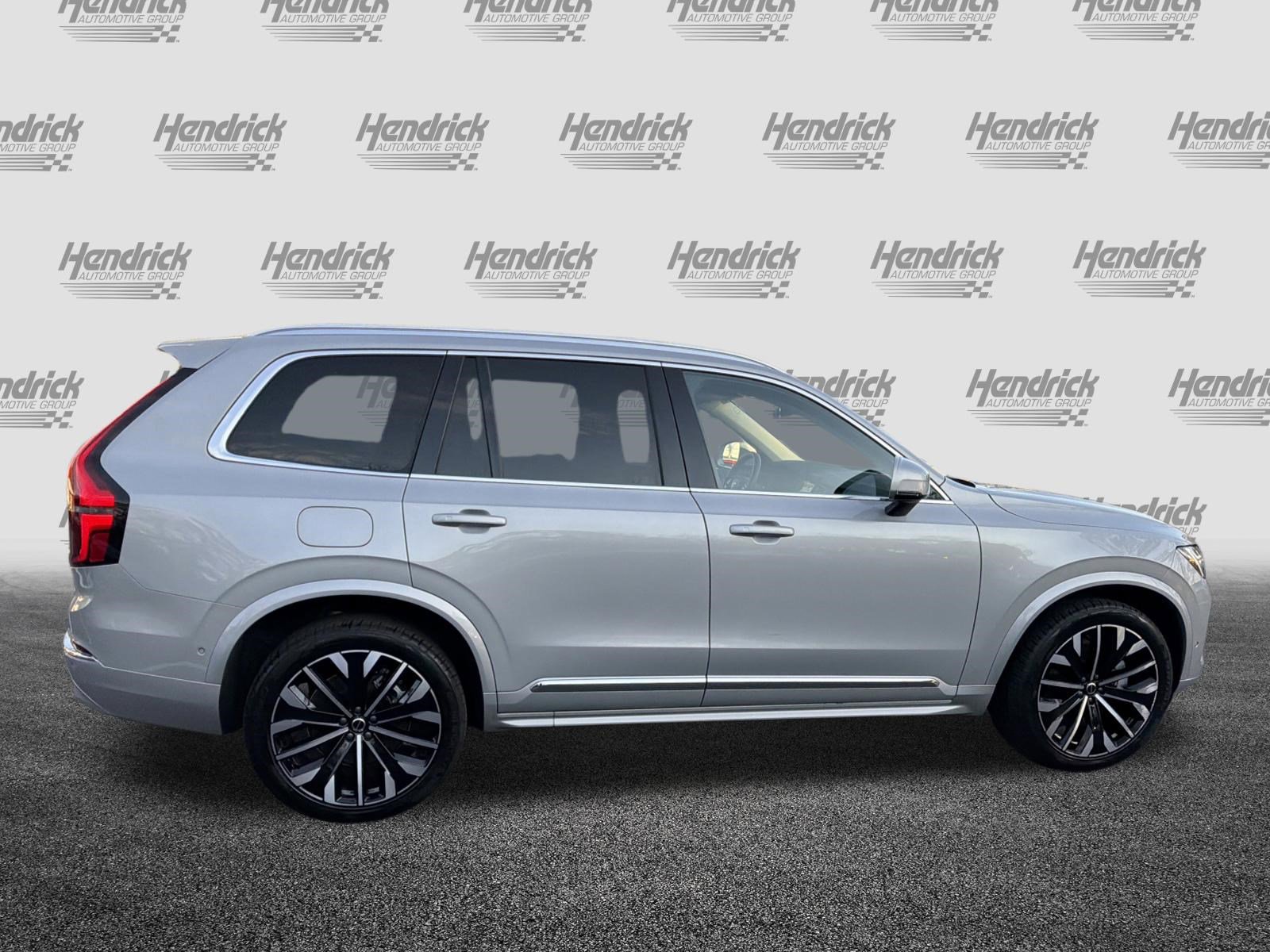 Certified 2025 Volvo XC90 B6 Plus image 11