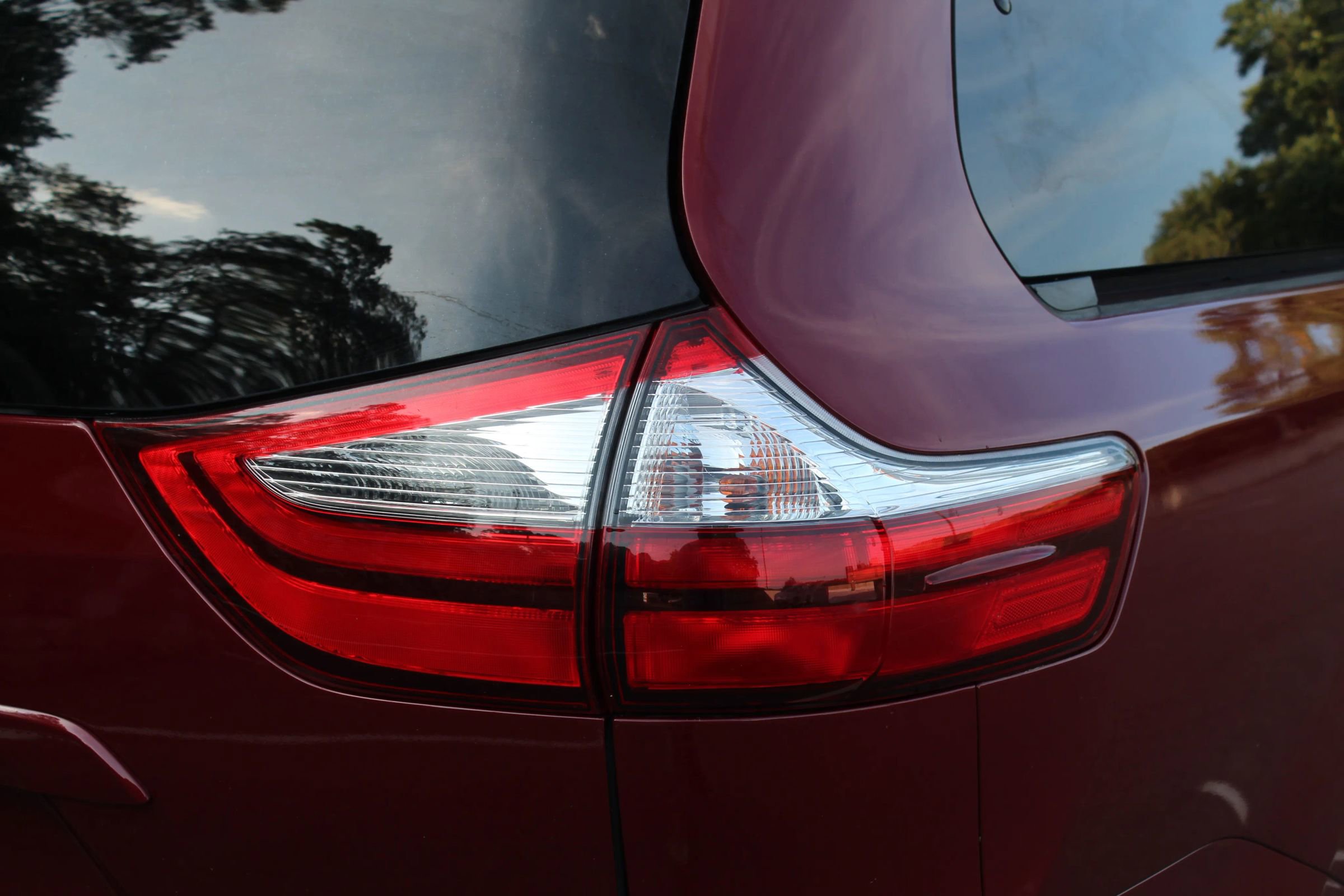 Used 2015 Toyota Sienna XLE Premium image 40