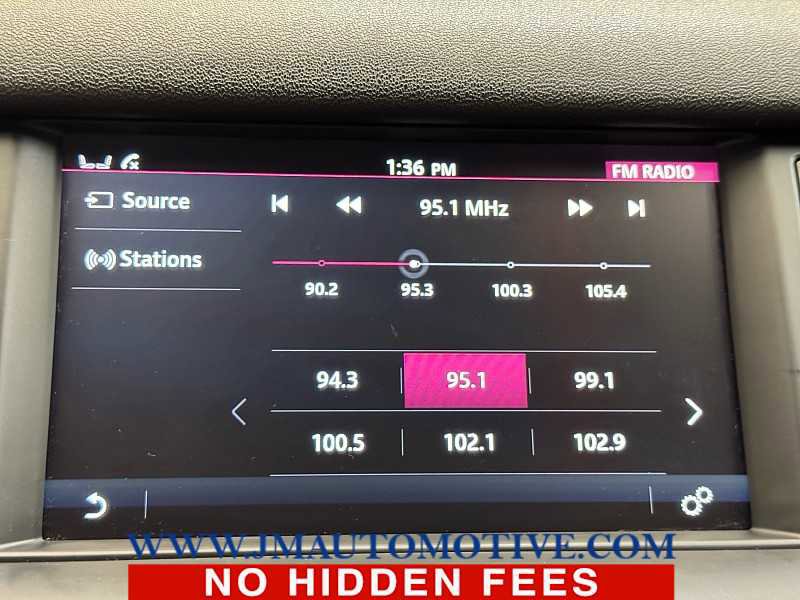 Used 2019 Land Rover Discovery Sport HSE Luxury image 23