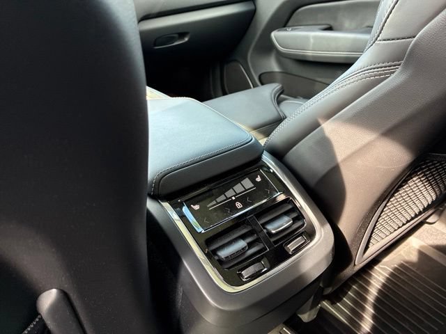 Used 2022 Volvo XC60 B5 Inscription w/ Advanced Package AWD/4WD image 13