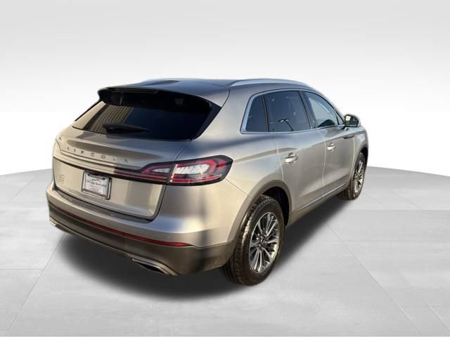 Used 2023 Lincoln Nautilus AWD image 2