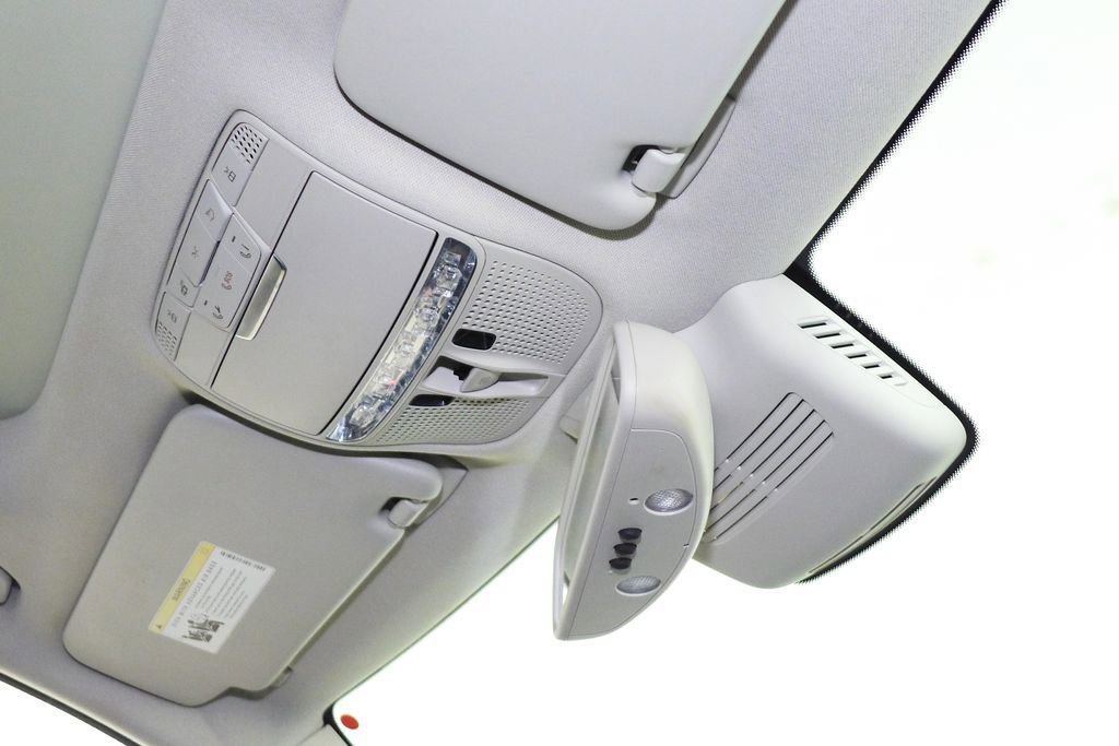 Used 2016 Mercedes-Benz C 300 Sedan image 17