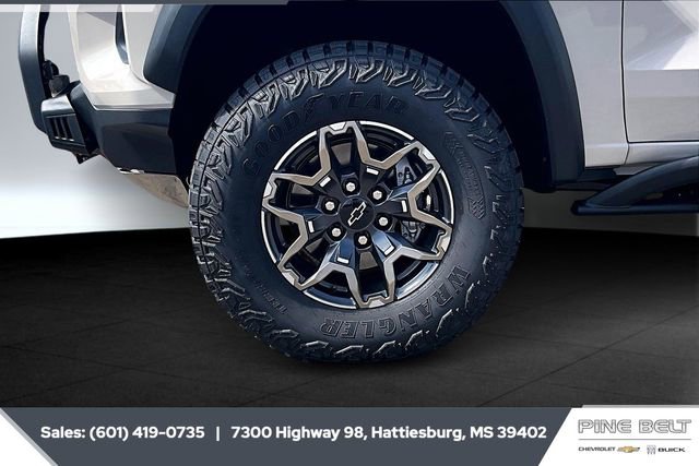 New 2026 Chevrolet Colorado ZR2 w/ Off-Road Front Bumper Package image 8