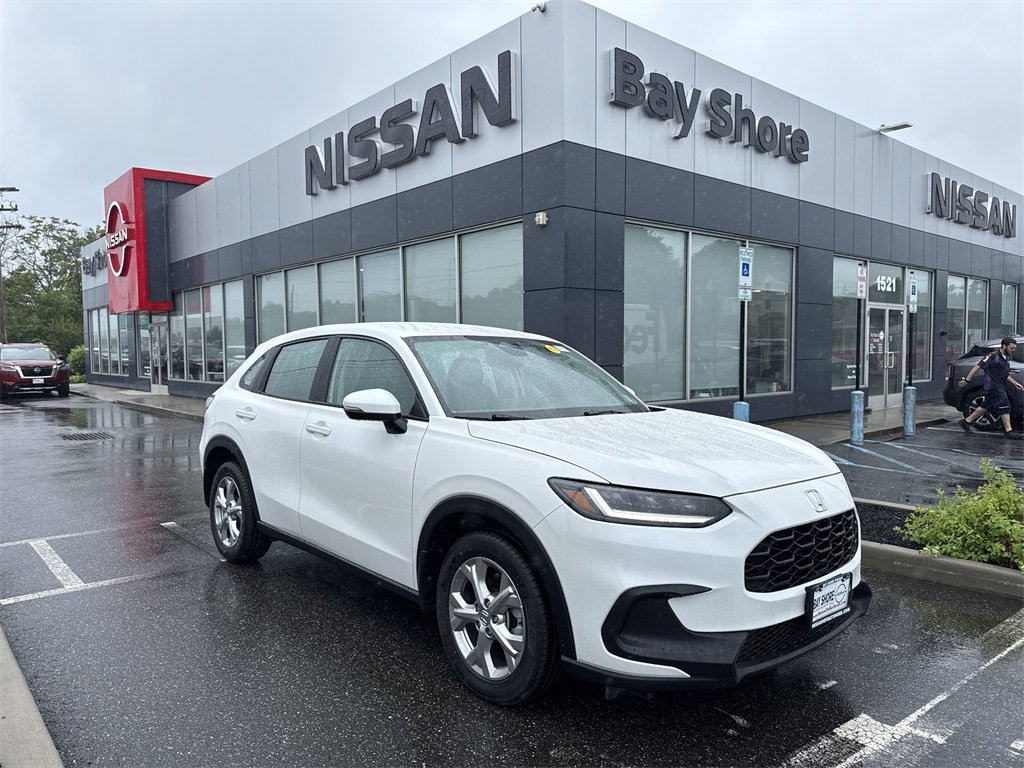 Used 2025 Honda HR-V LX