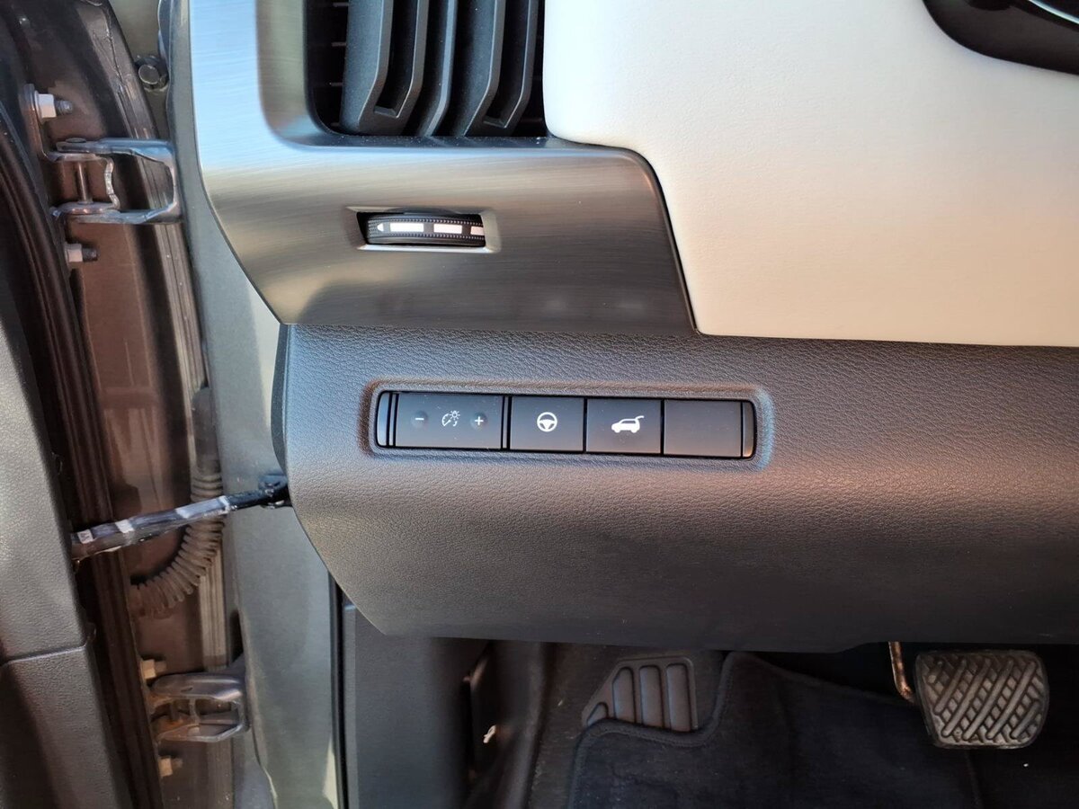 Used 2023 Nissan Pathfinder SL w/ Lighting Package (N92) AWD/4WD image 25